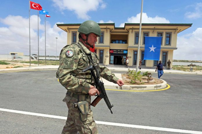 Turkey sends troops to Somalia amid Al-Shabaab advances